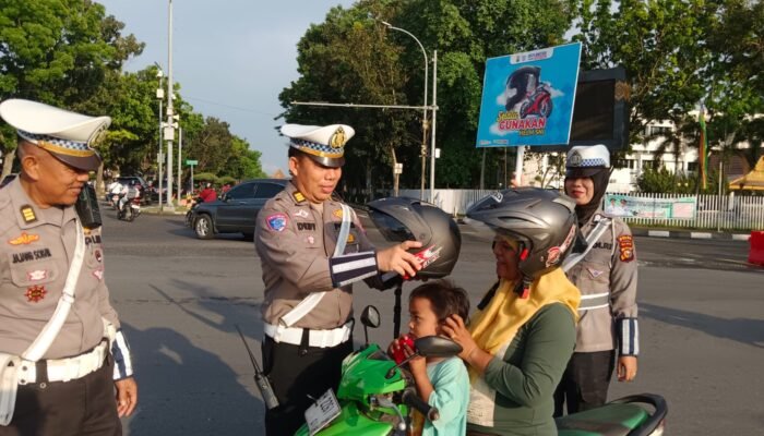 Ditlantas Polda Riau Gencarkan Kampanye Keselamatan di Kawasan Tugu Perjuangan Pekanbaru