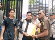Roni Pasla di Demo Depan DPD PAN Pekanbaru, Kini di Demo Lagi Depan Kejari Desak Penetapan Tersangka Dugaan Tipikor Pokir Videotron 972 Juta